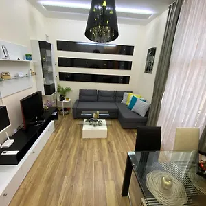 Cozy In Downtown - Tsar Samuil Street Appartamento