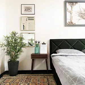 https://avenue-apartment.hotelslviv.net